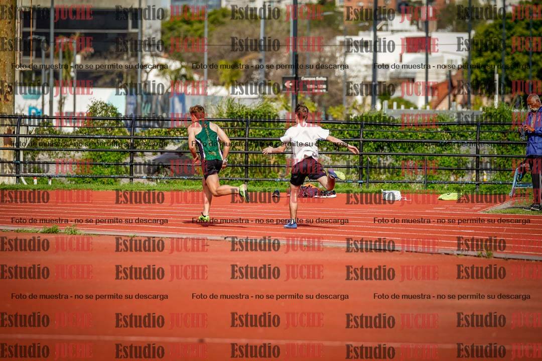 Fotos de las postas 5x80 m llanos de varones