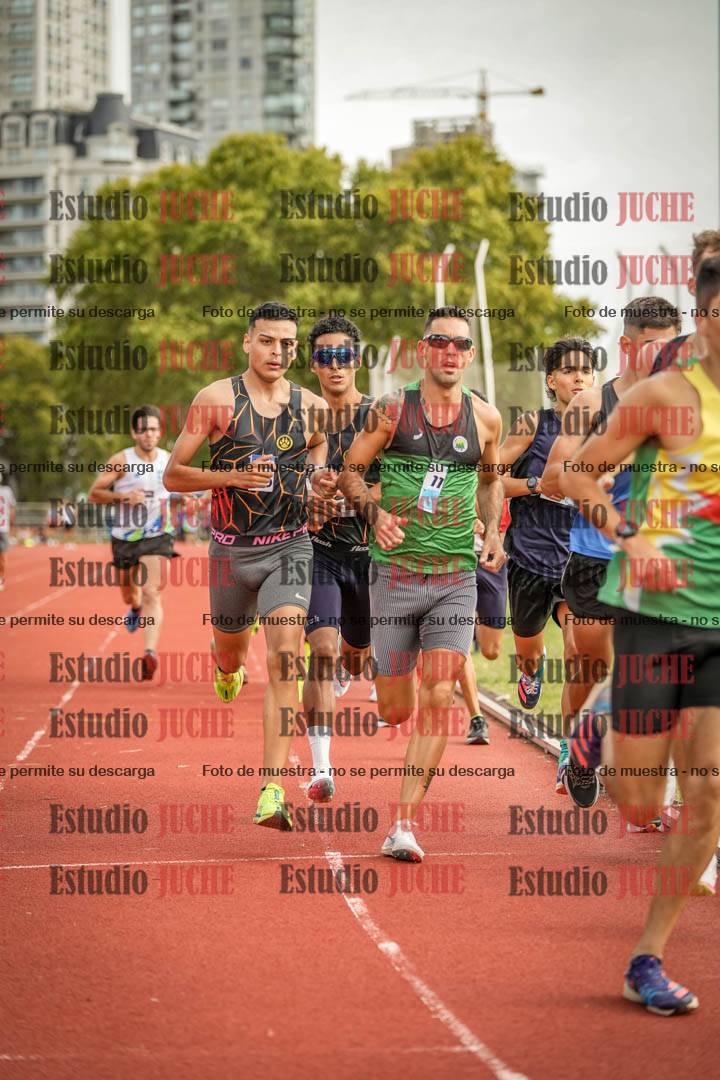 Fotos de los 3000 m llanos de varones