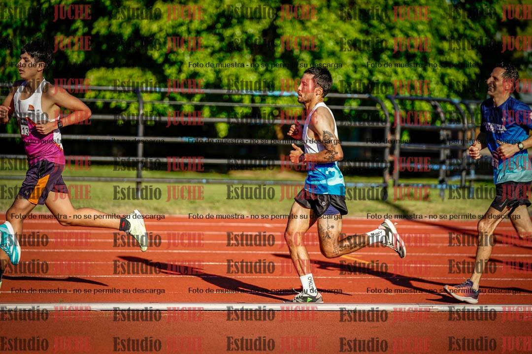 Fotos de los 3000 m llanos de varones