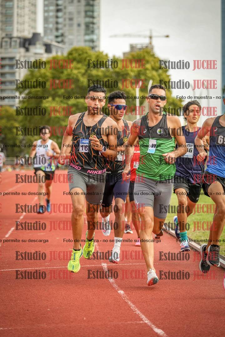 Fotos de los 3000 m llanos de varones