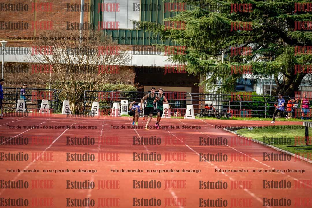 Fotos de las postas 5x80 m llanos de varones