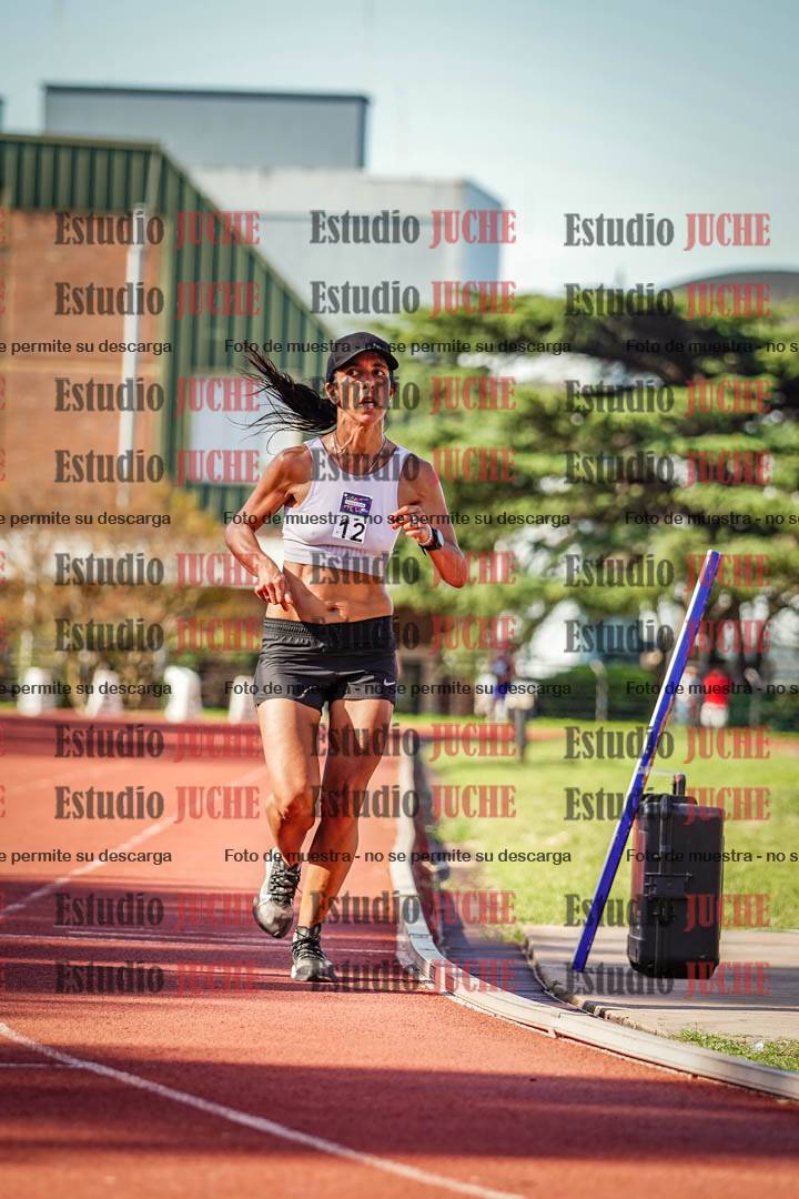 Fotos de los 5000 m llanos de mujeres y varones