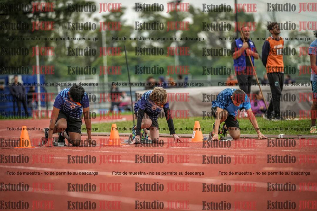 Fotos de los 80 m llanos de varones