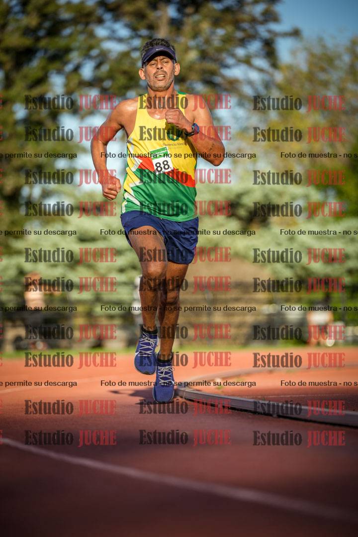 Fotos de los 3000 m llanos de varones