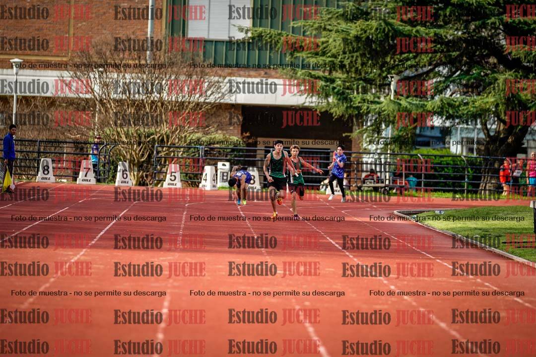 Fotos de las postas 5x80 m llanos de varones