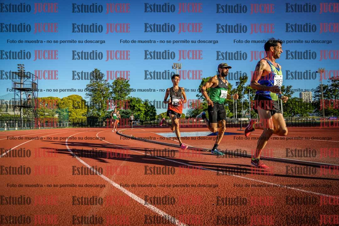 Fotos de los 3000 m llanos de varones