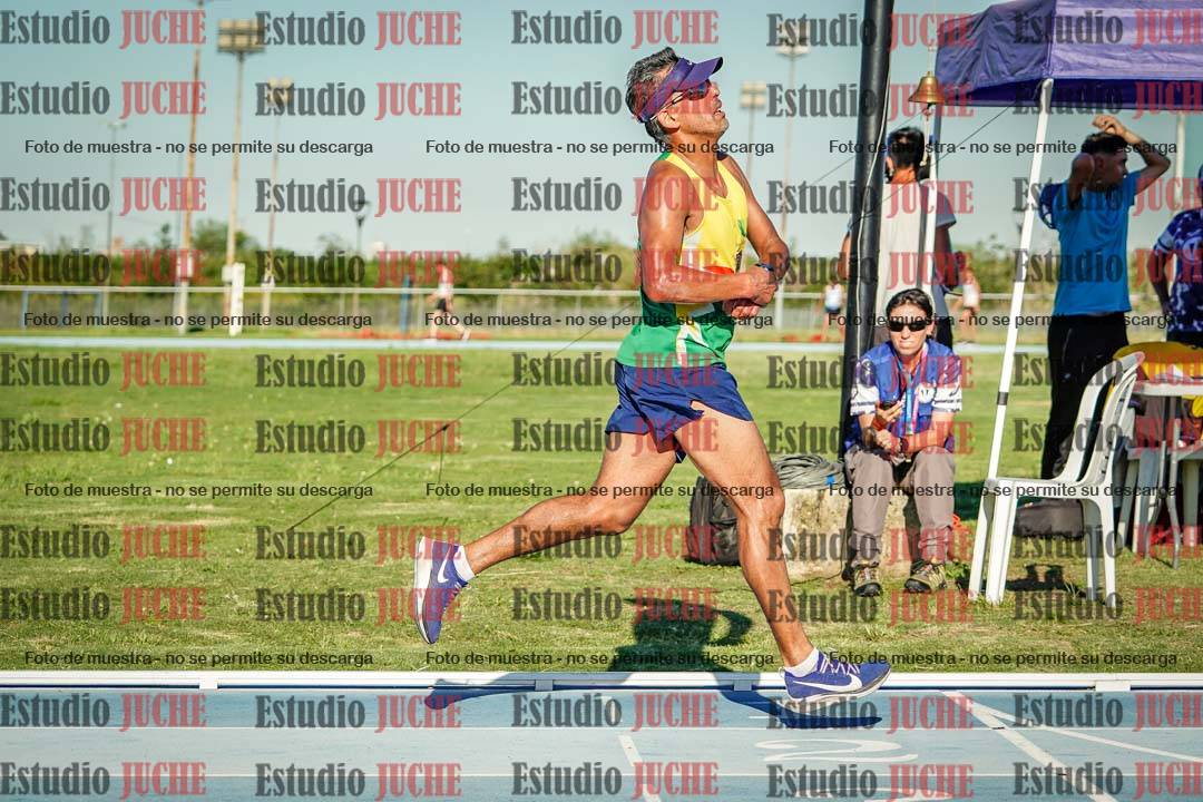 Fotos de los 3000 m llanos de varones