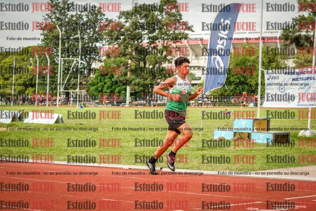 Fotos de los 800 m llanos de varones