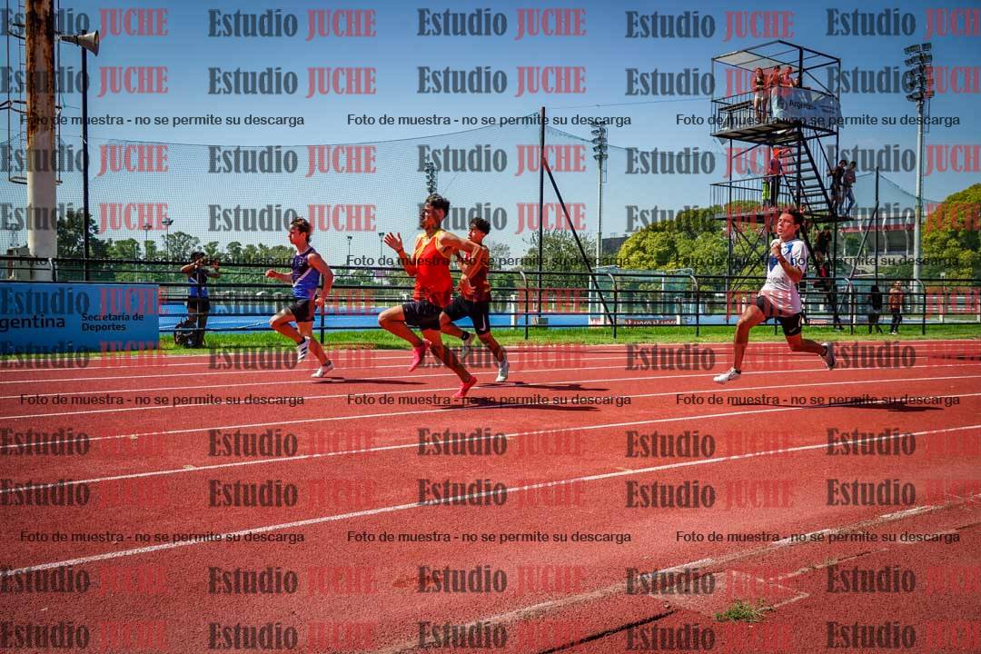 Fotos de los 200 m llanos de varones