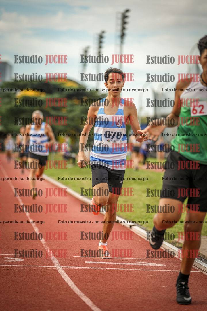 Fotos de los 800 m llanos de varones