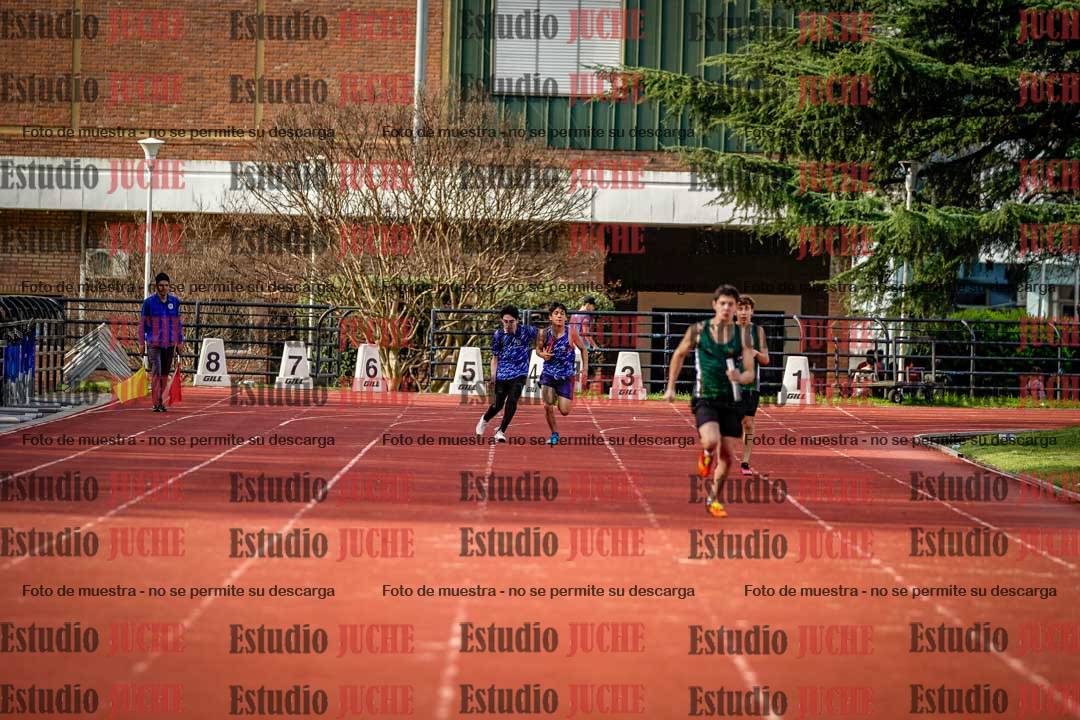 Fotos de las postas 5x80 m llanos de varones