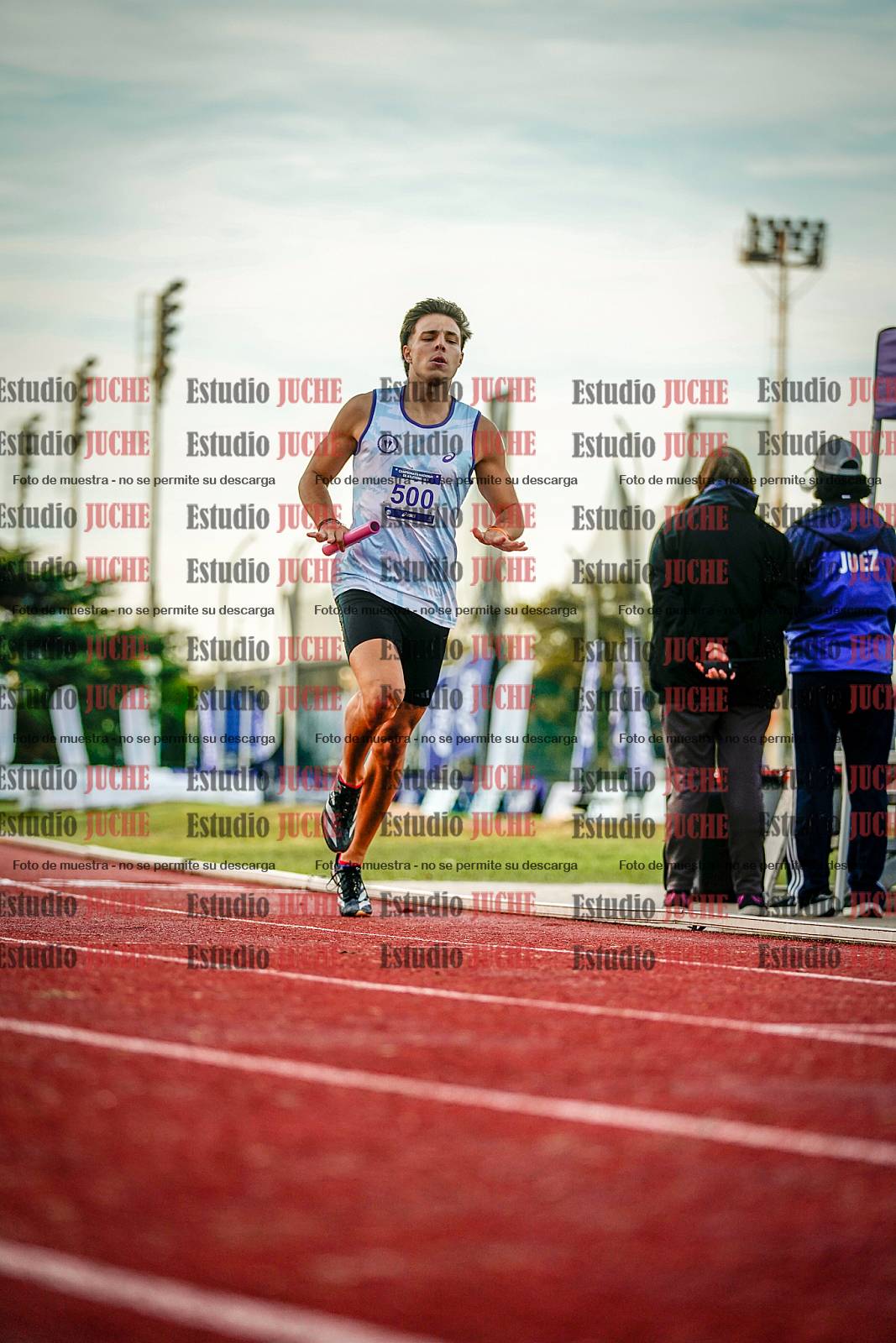 Fotos de las postas 4x400 m de varones