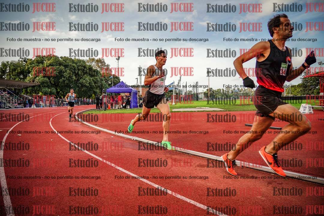 Fotos de los 3000 m llanos de varones