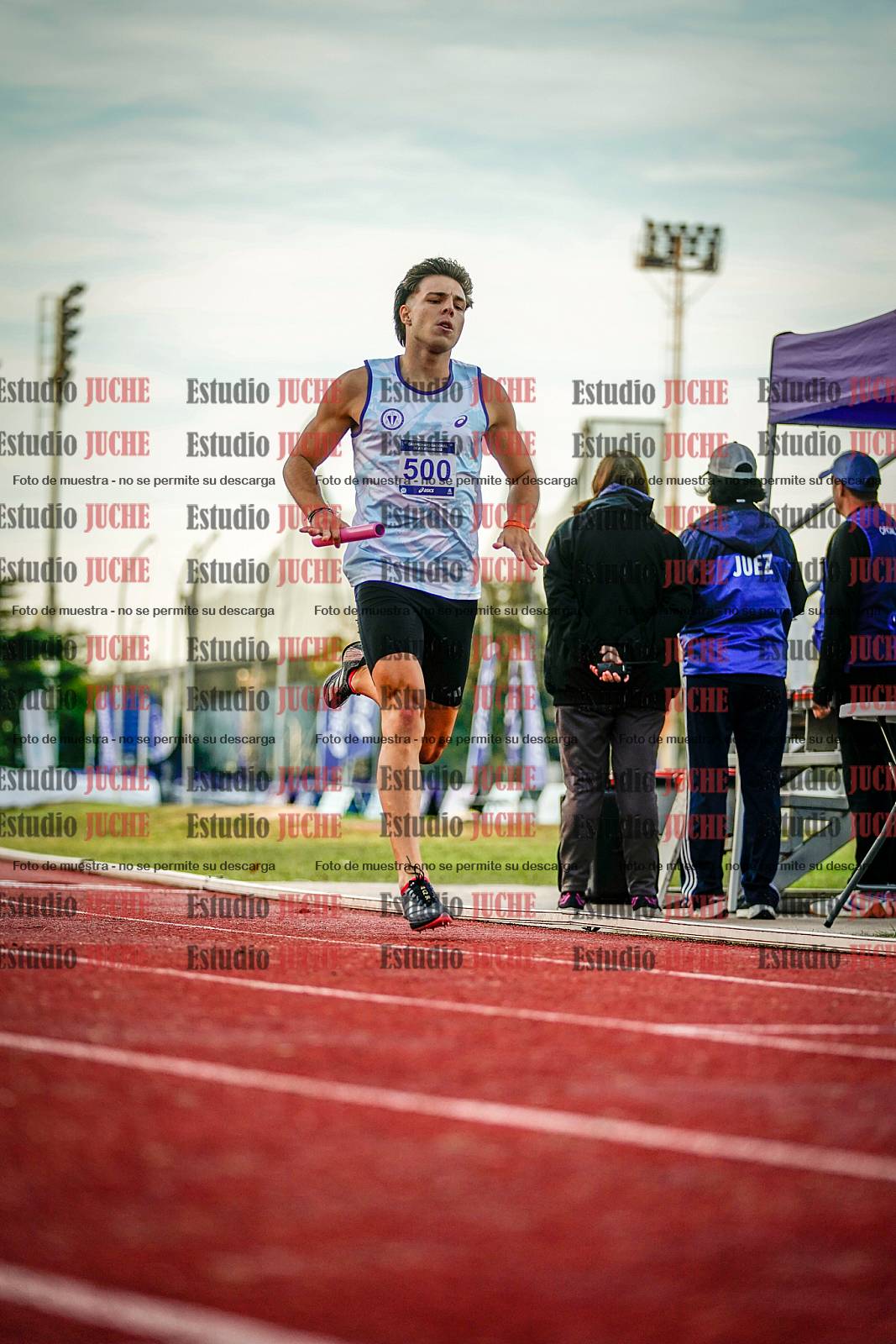 Fotos de las postas 4x400 m de varones