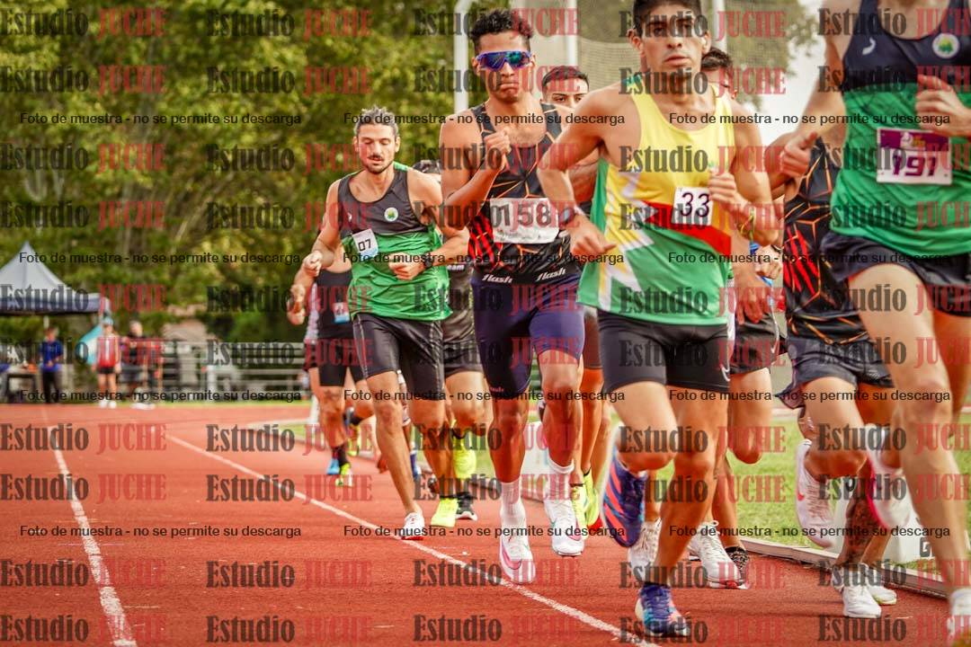 Fotos de los 3000 m llanos de varones