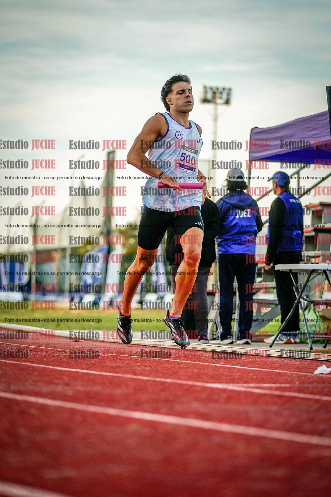 Fotos de las postas 4x400 m de varones