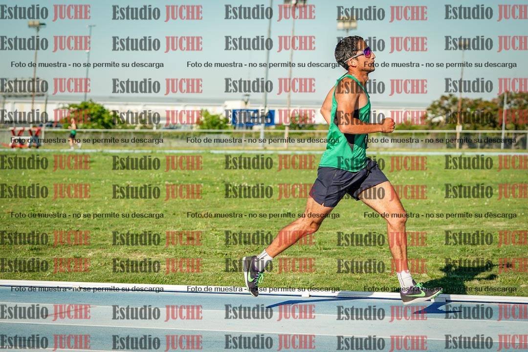 Fotos de los 3000 m llanos de varones