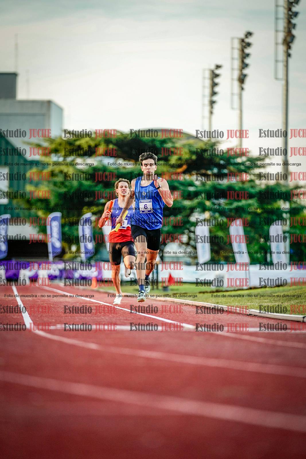 Fotos de las postas 4x400 m de varones