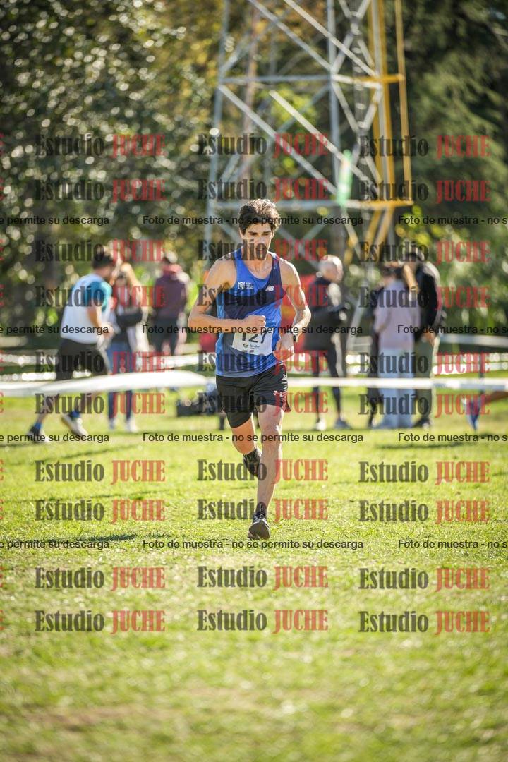 Fotos de la llegada del cross de 8000 m