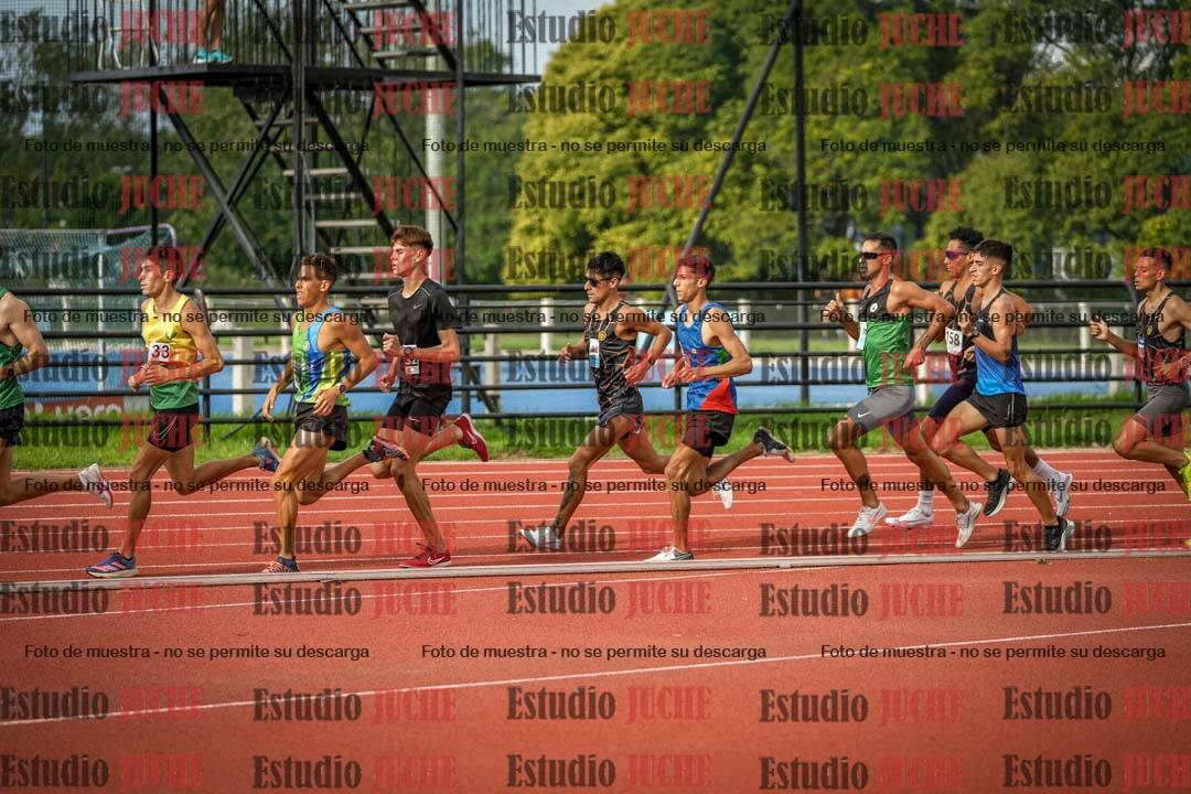 Fotos de los 3000 m llanos de varones