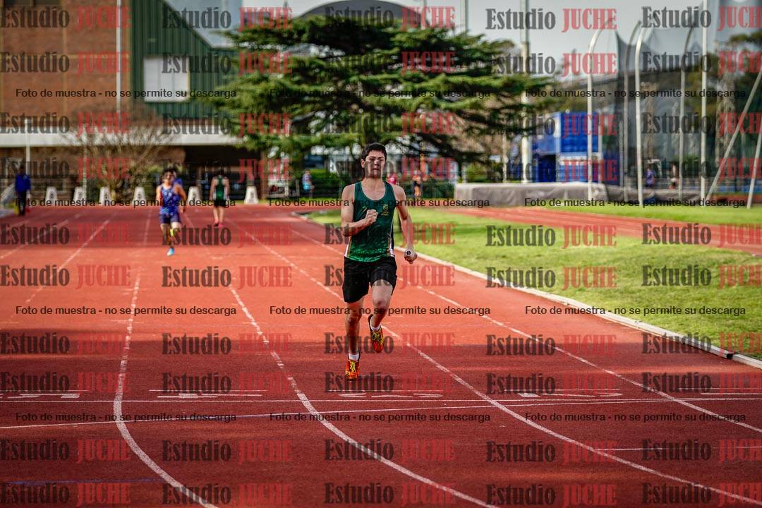 Fotos de las postas 5x80 m llanos de varones