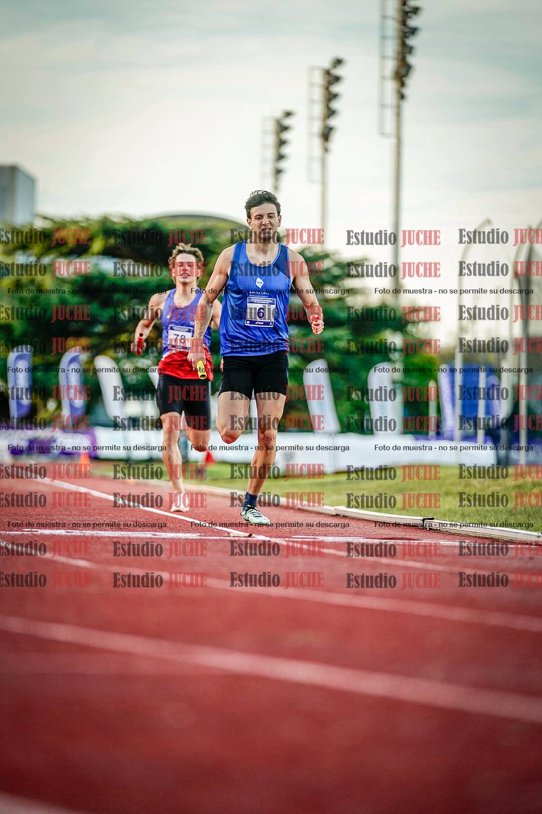 Fotos de las postas 4x400 m de varones