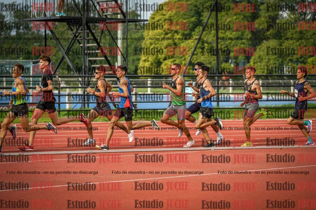 Fotos de los 3000 m llanos de varones