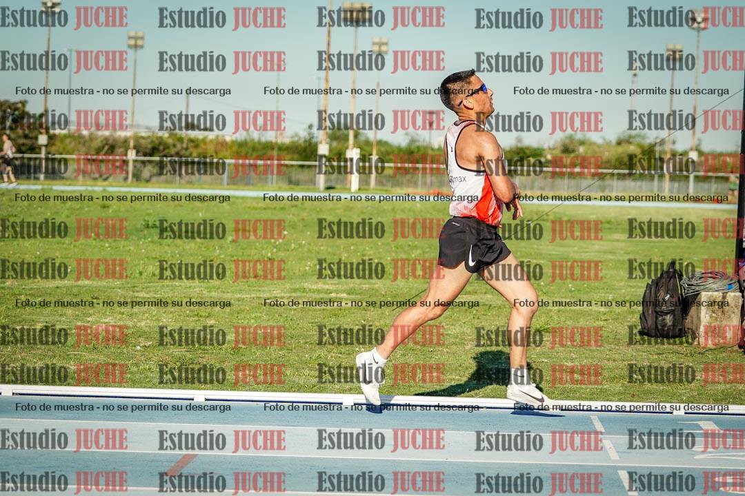 Fotos de los 3000 m llanos de varones