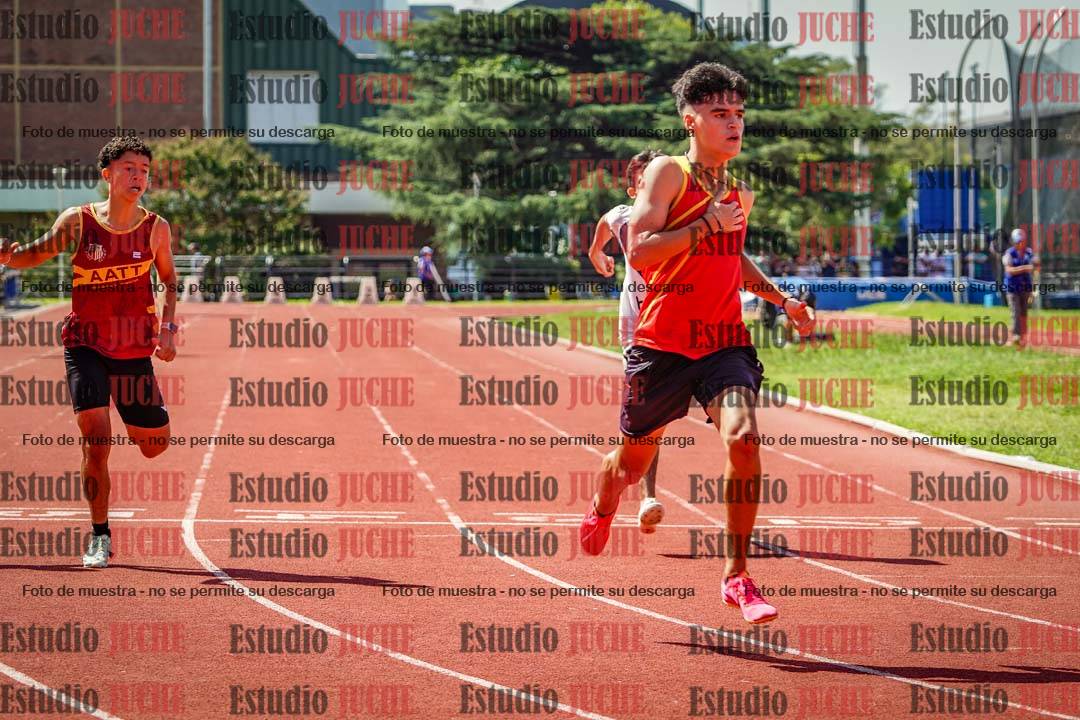 Fotos de los 200 m llanos de varones