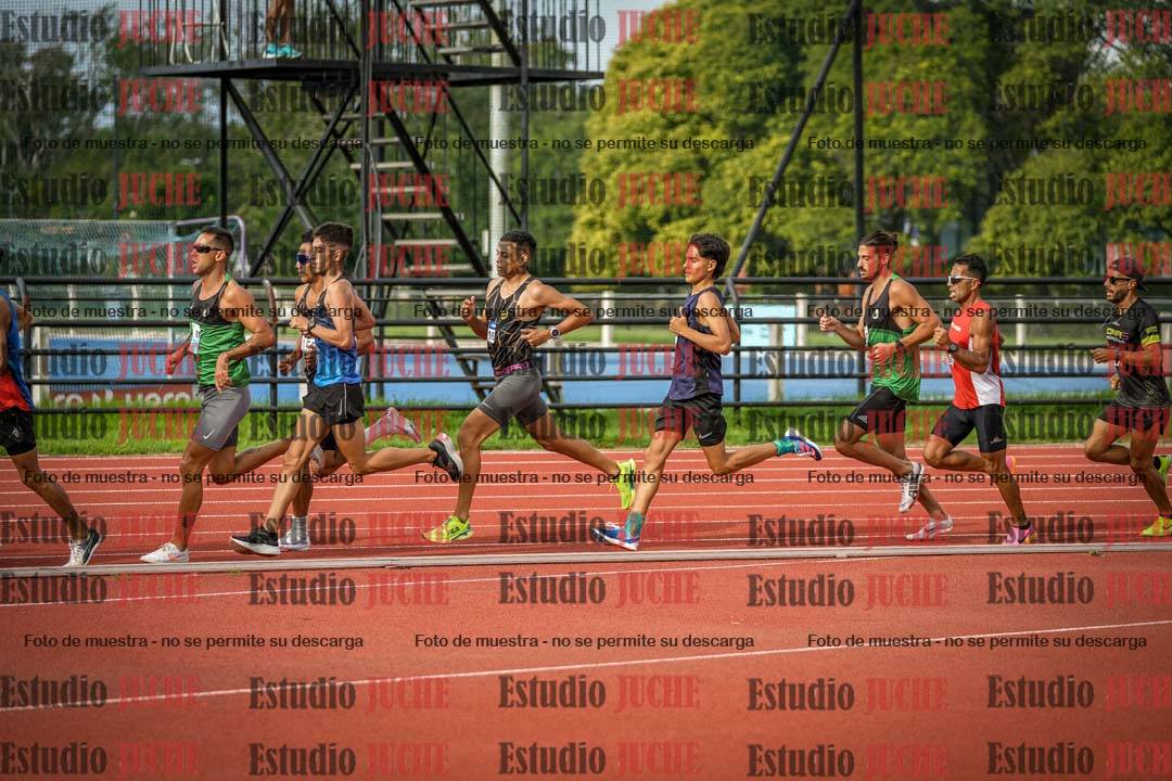 Fotos de los 3000 m llanos de varones
