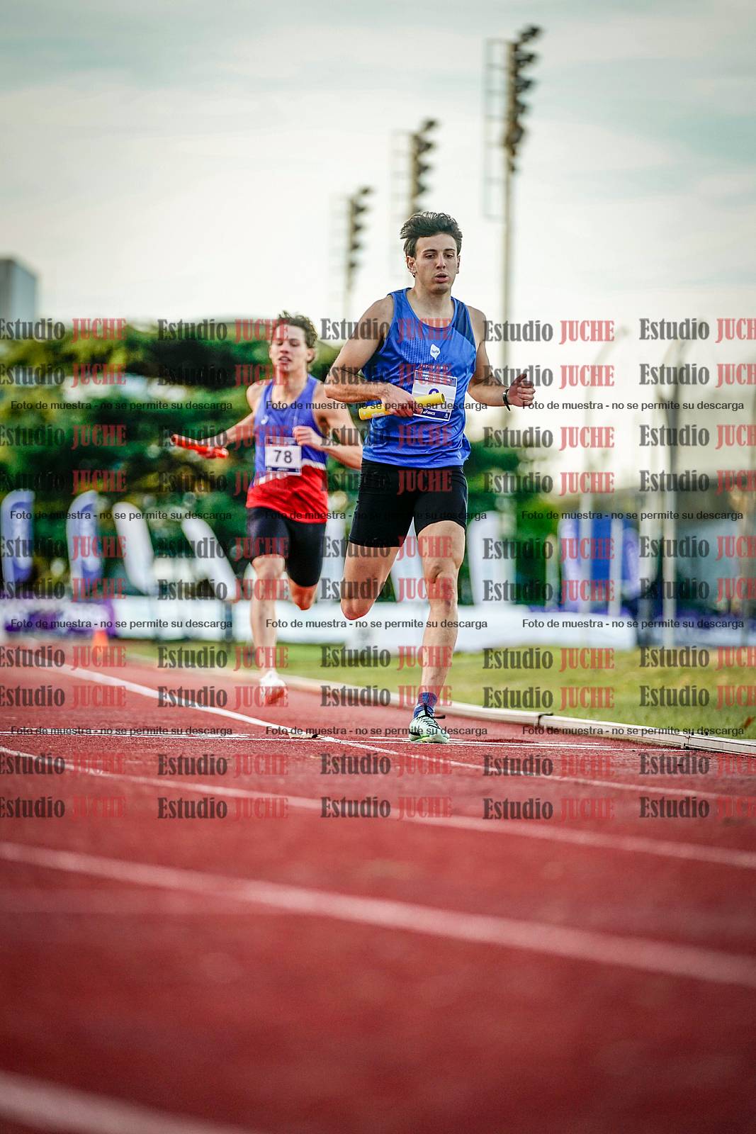 Fotos de las postas 4x400 m de varones