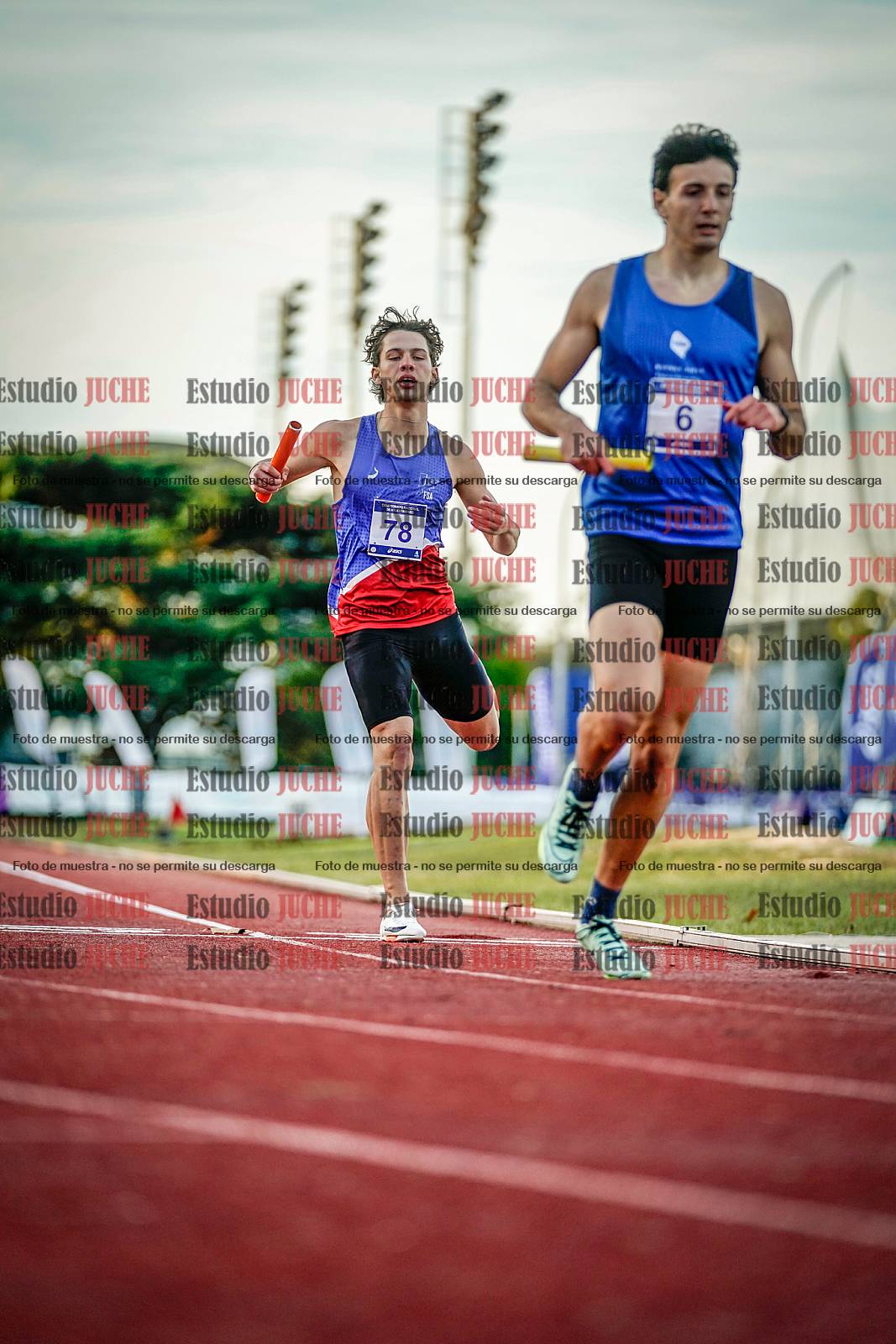 Fotos de las postas 4x400 m de varones
