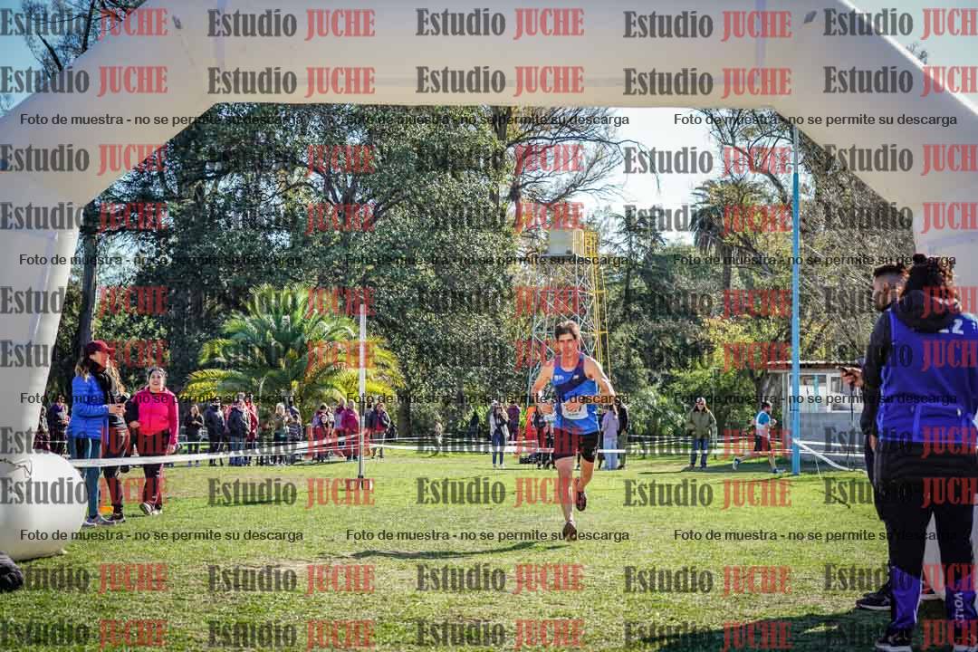 Fotos de la llegada del cross de 8000 m