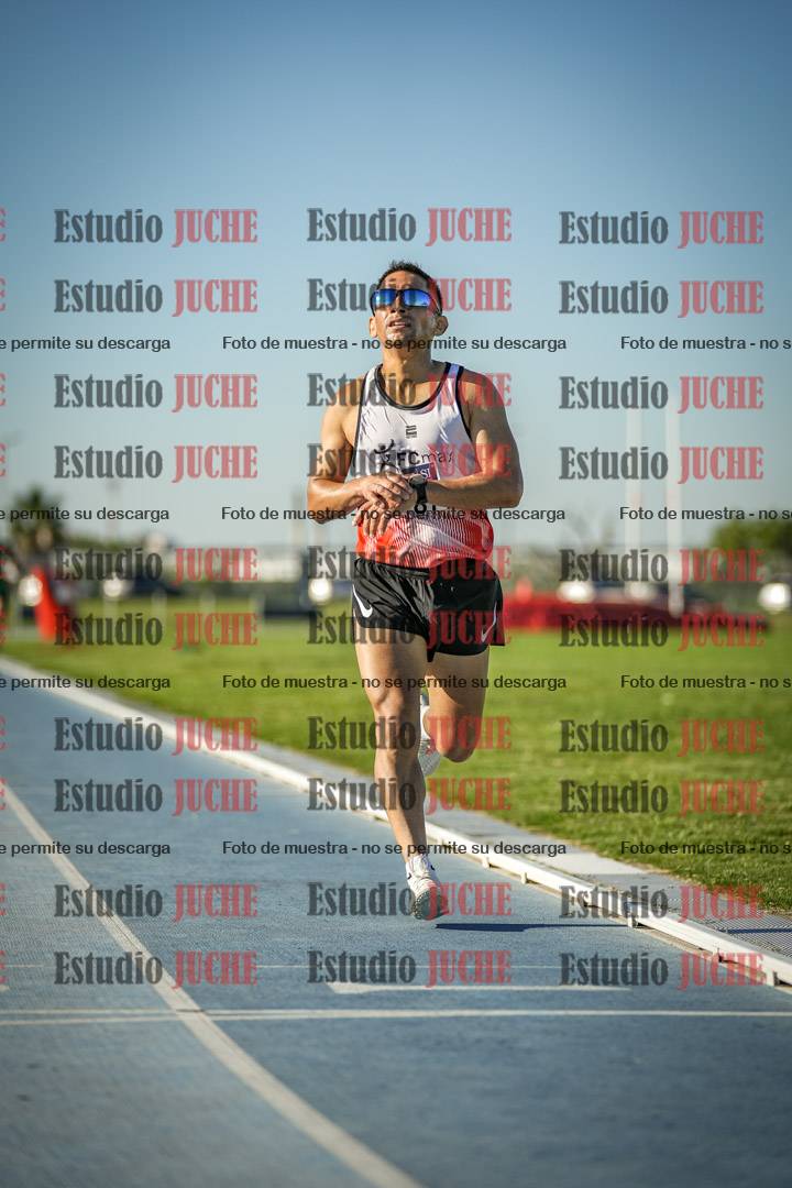 Fotos de los 3000 m llanos de varones
