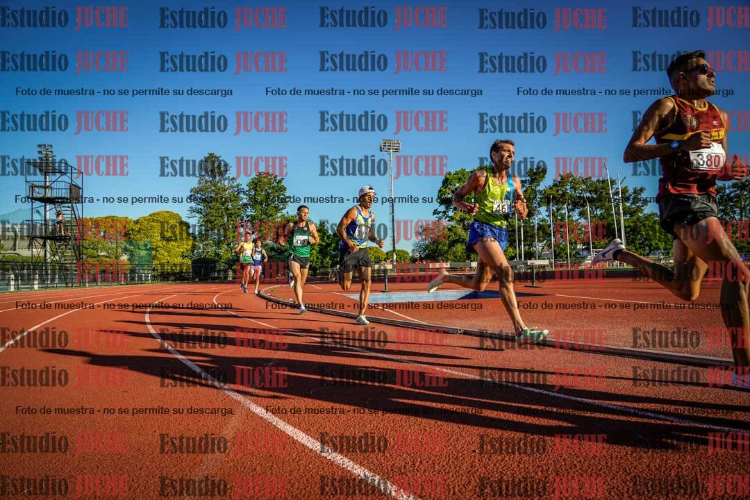 Fotos de los 3000 m llanos de varones