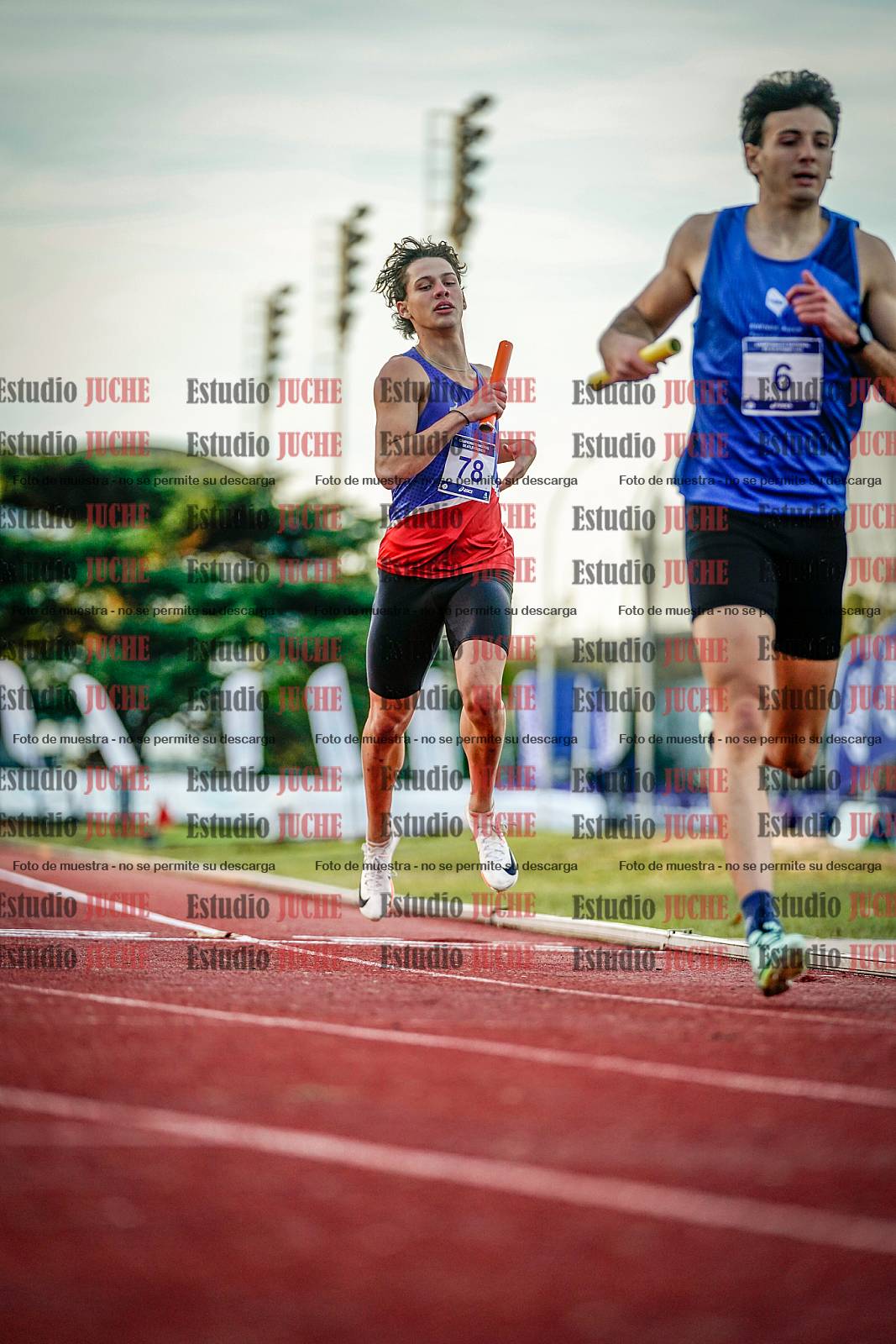 Fotos de las postas 4x400 m de varones