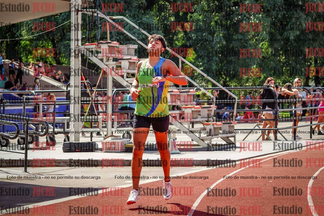 Fotos de los 200 m llanos de varones