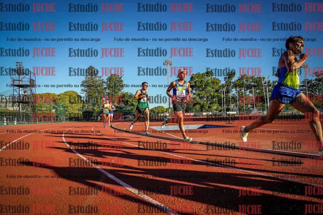 Fotos de los 3000 m llanos de varones