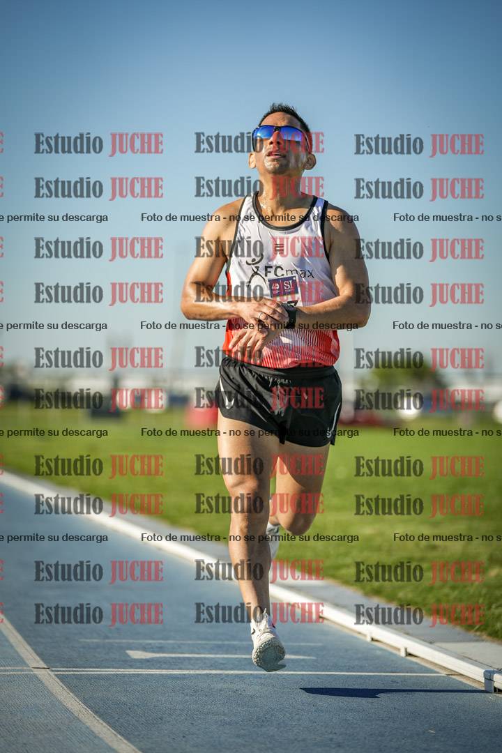 Fotos de los 3000 m llanos de varones