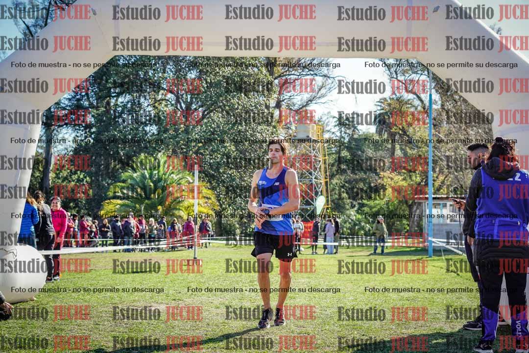 Fotos de la llegada del cross de 8000 m