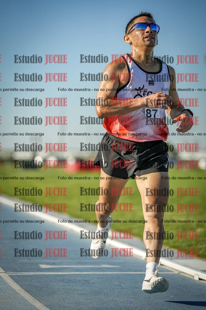 Fotos de los 3000 m llanos de varones