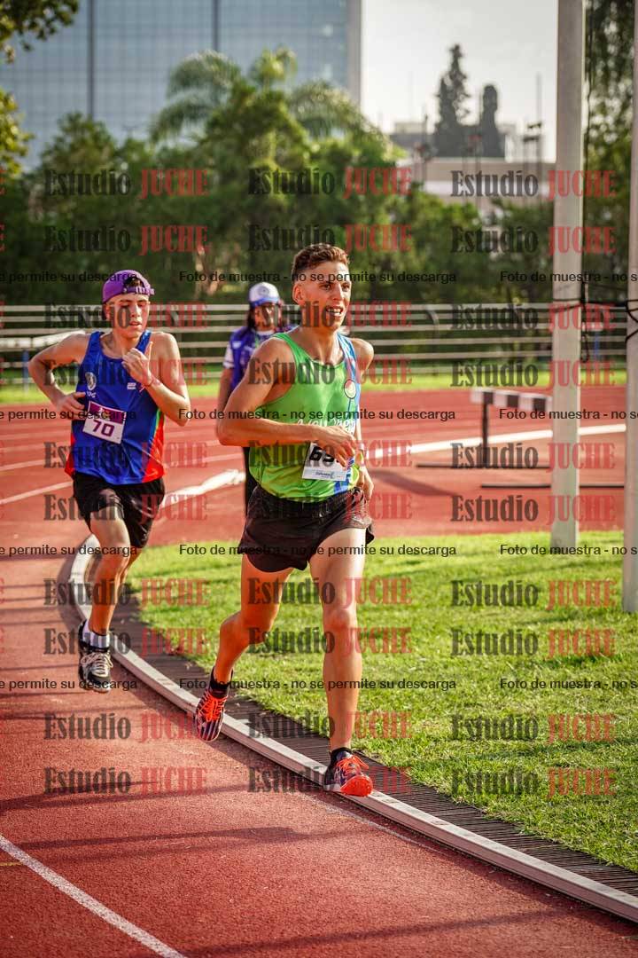 Fotos de los 3000 m llanos de varones