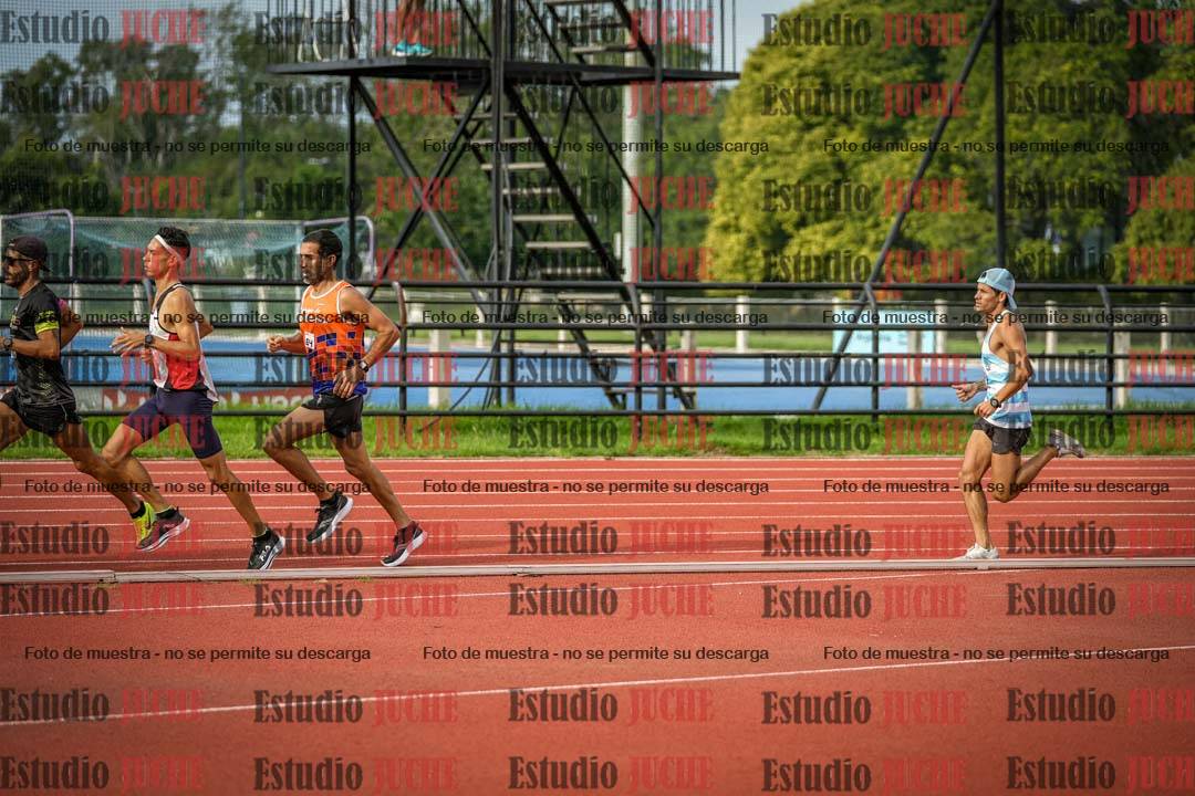 Fotos de los 3000 m llanos de varones
