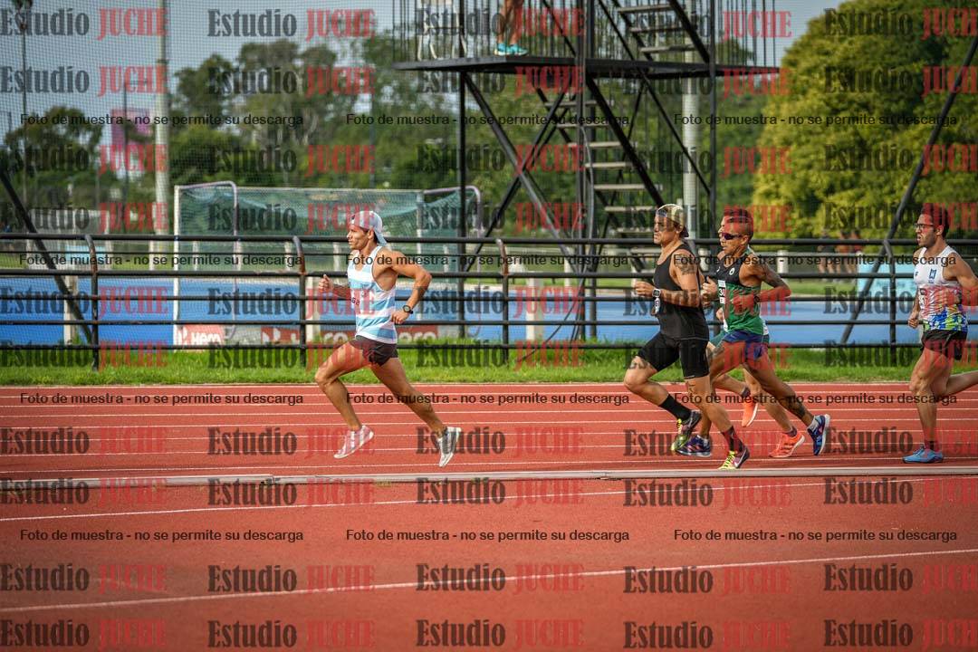 Fotos de los 3000 m llanos de varones