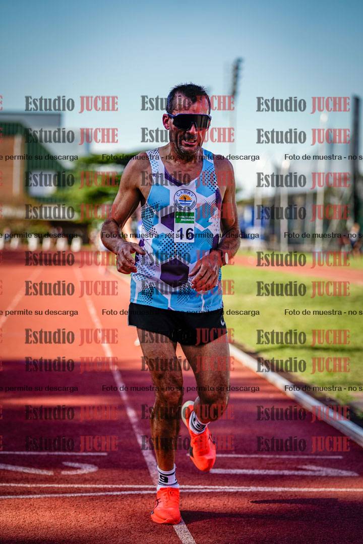 Fotos de los 5000 m llanos de mujeres y varones