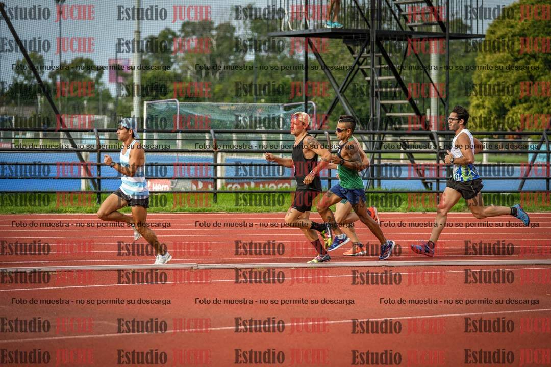 Fotos de los 3000 m llanos de varones