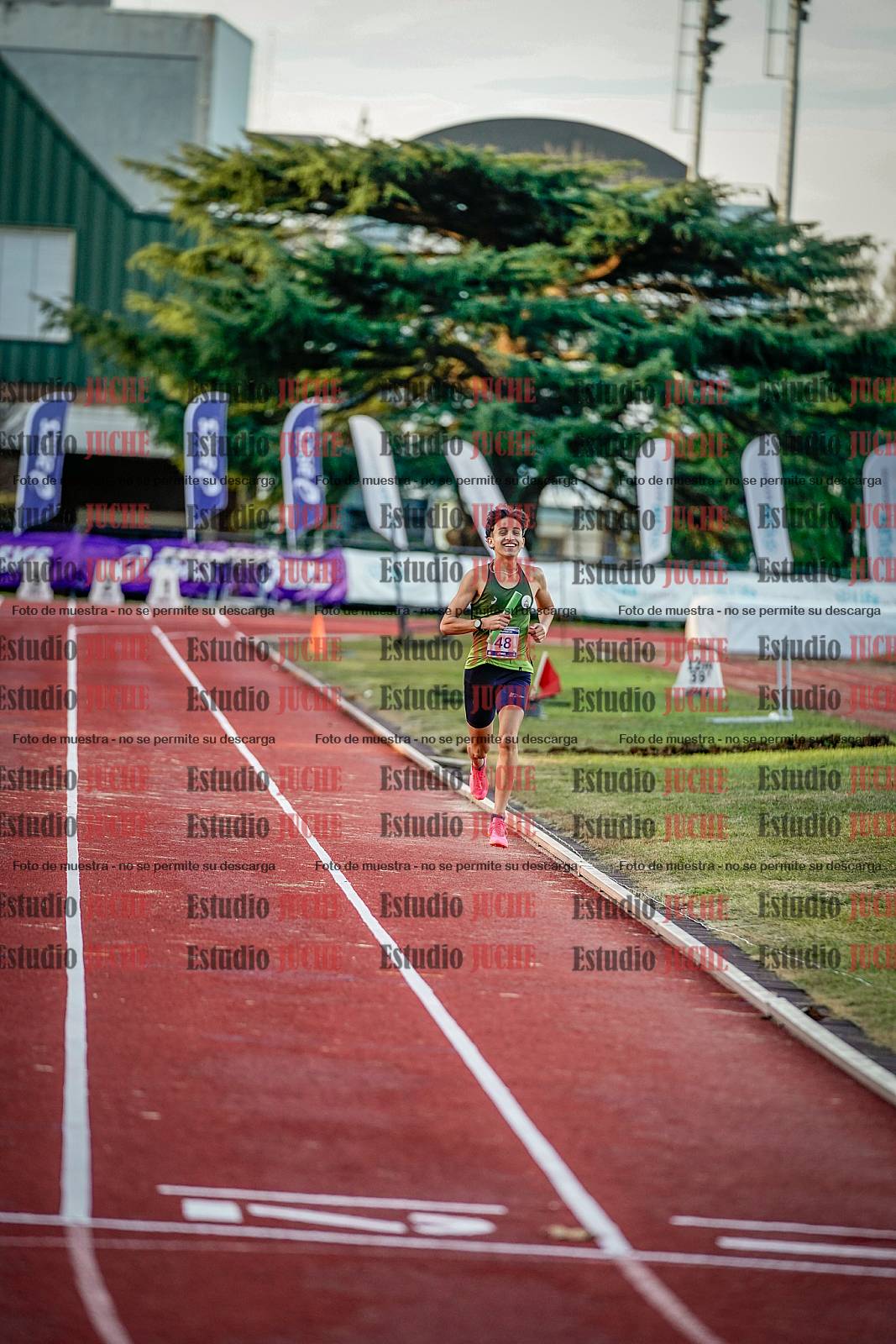 Fotos de las postas 4x400 m de varones