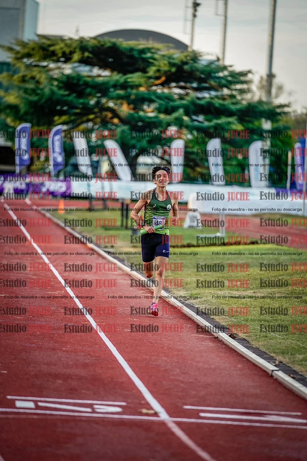 Fotos de las postas 4x400 m de varones