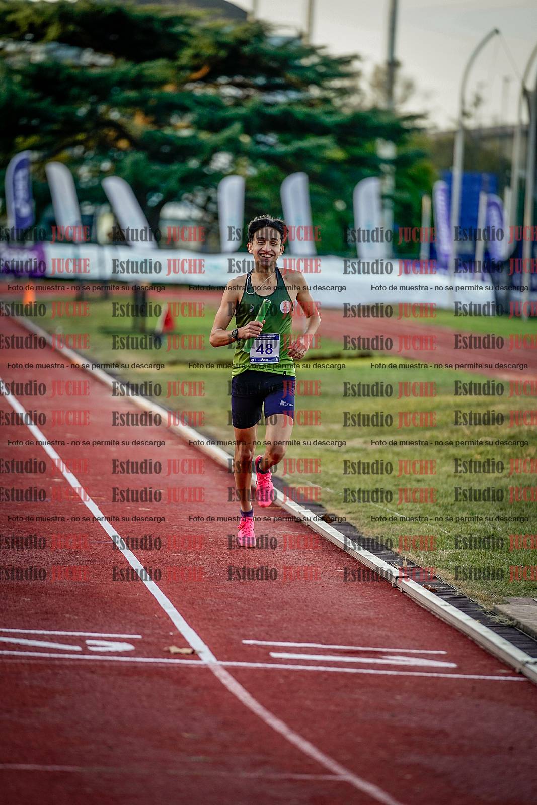 Fotos de las postas 4x400 m de varones