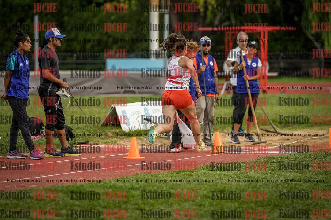 Fotos del salto en largo de mujeres - mayores
